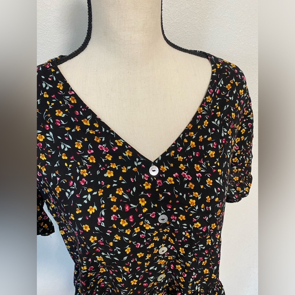 Freshman Women Crop Top - Picture 3 of 7